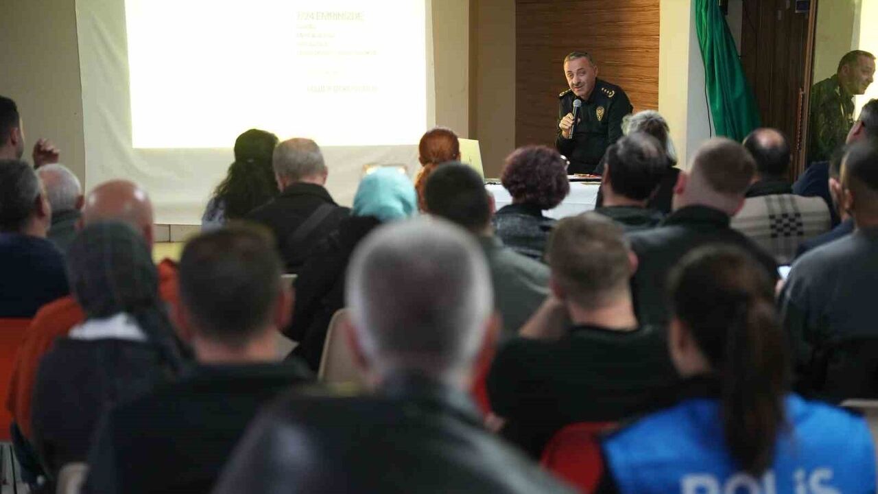 Tekirdağ Emniyeti Esnafla Buluştu: İstişare ve Asayiş Konuları Görüşüldü