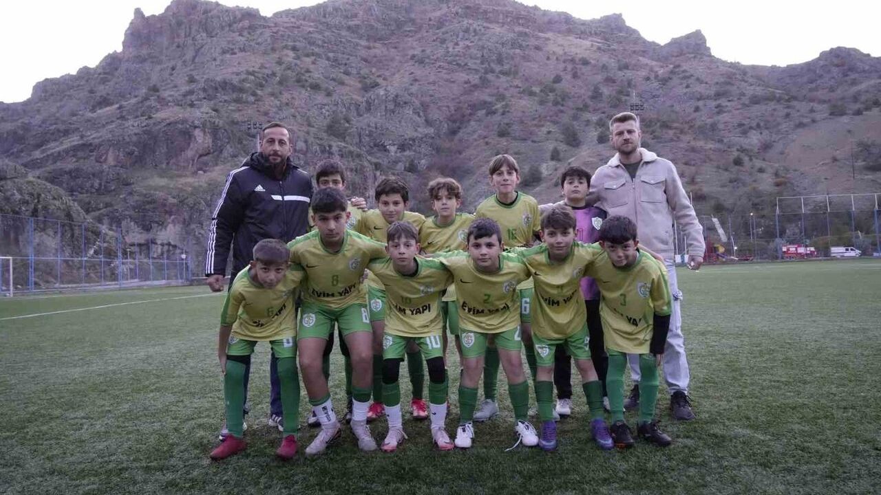 Tekkespor Kulübü'nde Üç Görev Birden Üstlenen Ogün Alkan