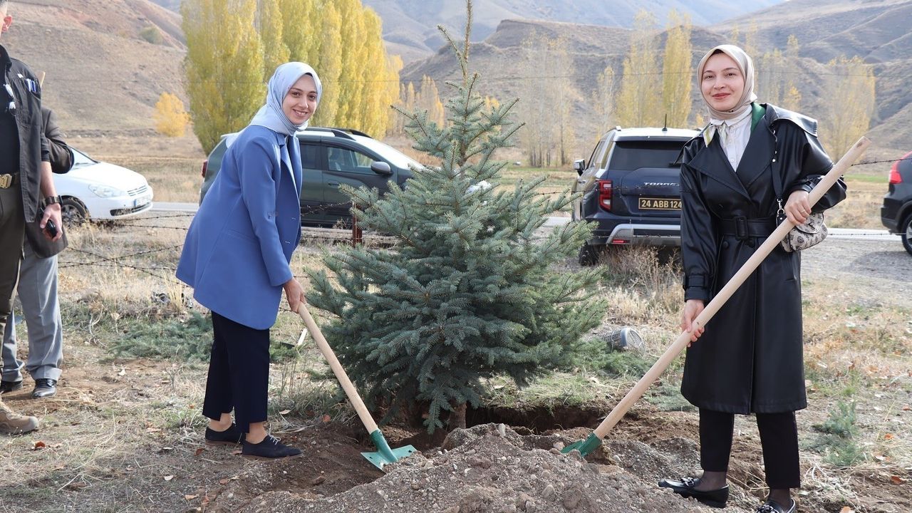 Tercan'da Fidan Dikim Etkinliği