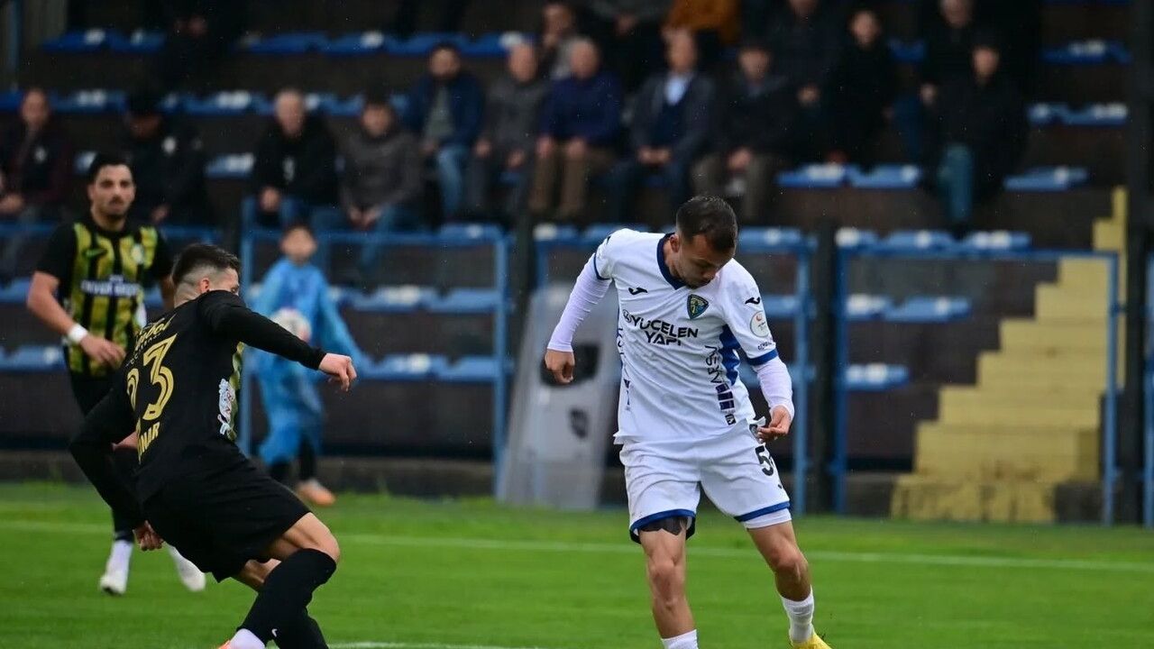 TFF 2. Lig'de Karacabey Belediyespor Şanlıurfaspor'a Yenildi