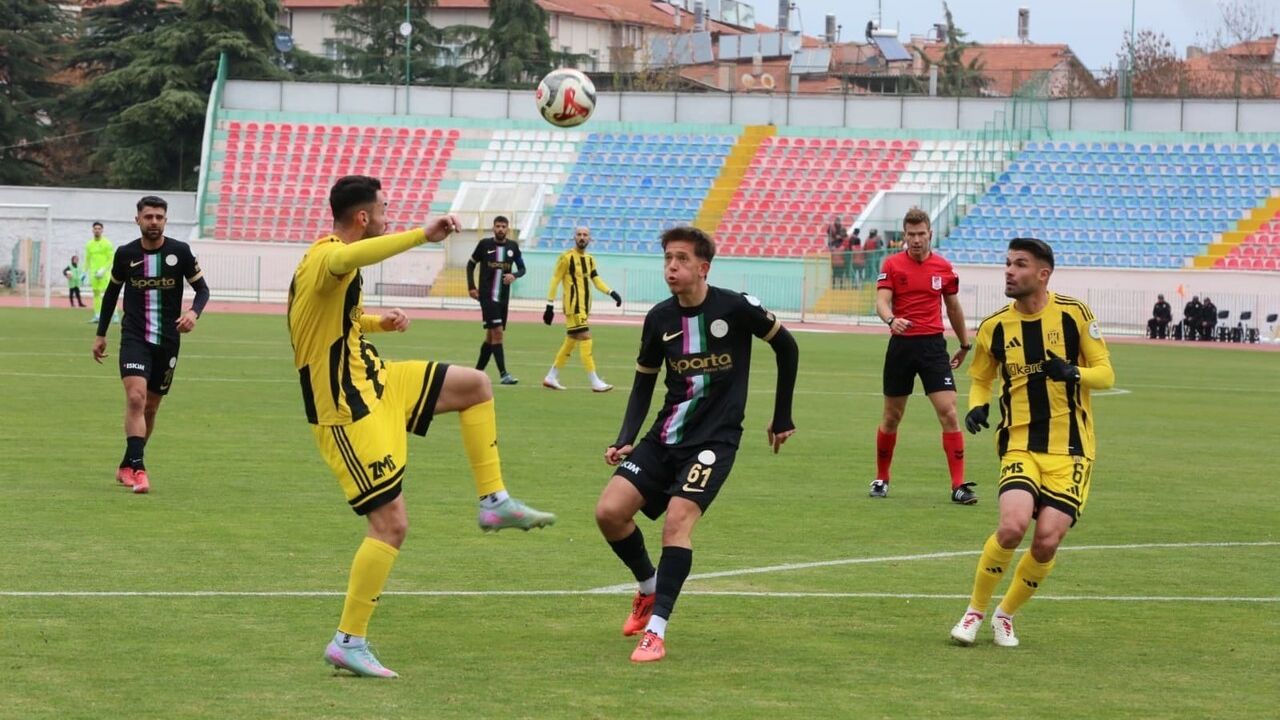 TFF 2. Lig Kırmızı Grup: Isparta 32 Spor ve Aliağa FK Berabere Kaldı