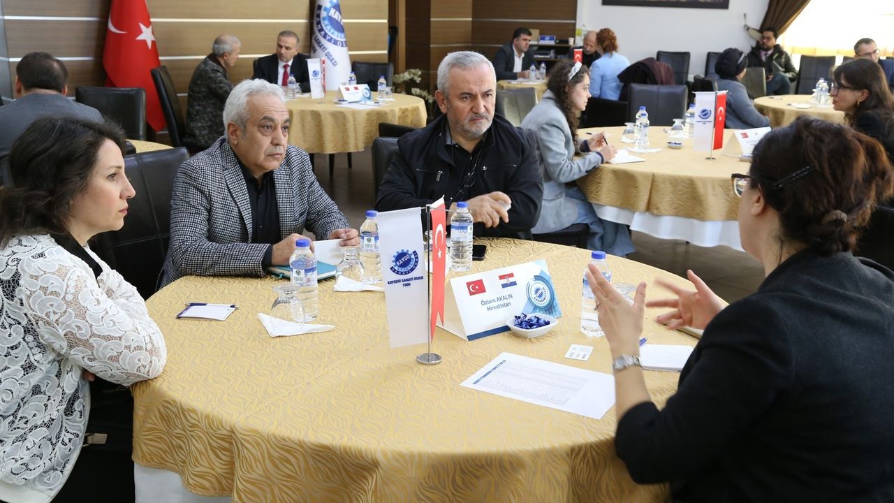 Ticaret Müşavirleri İle Sanayiciler Arasında Bilgi Paylaşımı