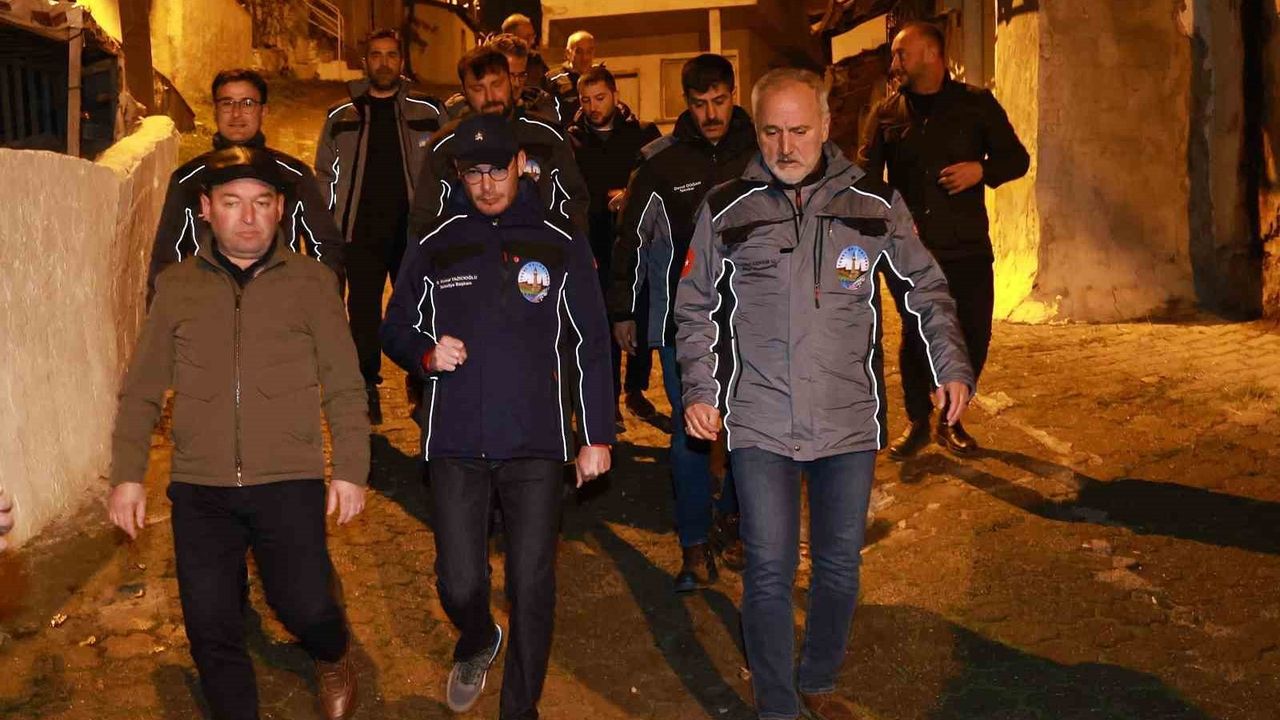 Tokat Belediye Başkanı Yazıcıoğlu'nun Gece Mesaisi