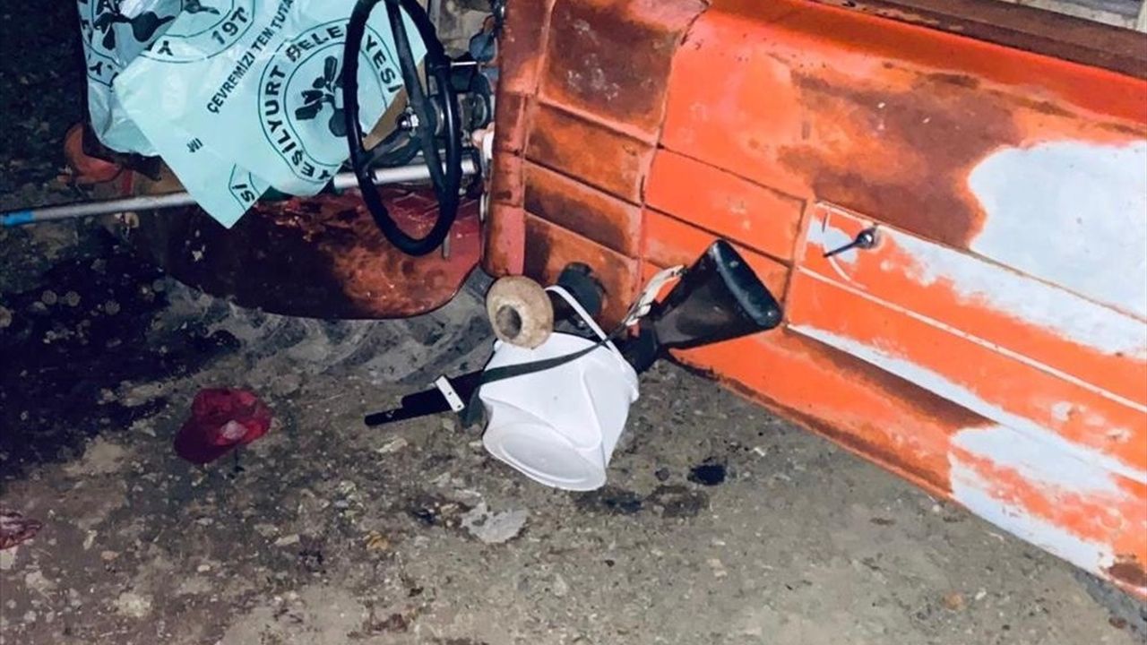 Tokat'ta Traktör Devrildi: Sürücü Hayatını Kaybetti
