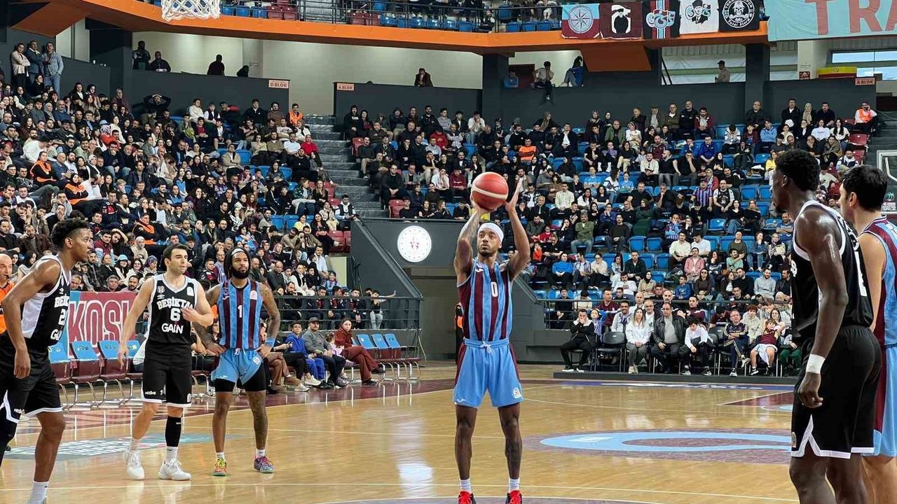 Trabzonspor, Beşiktaş'a 98-84 Yenildi