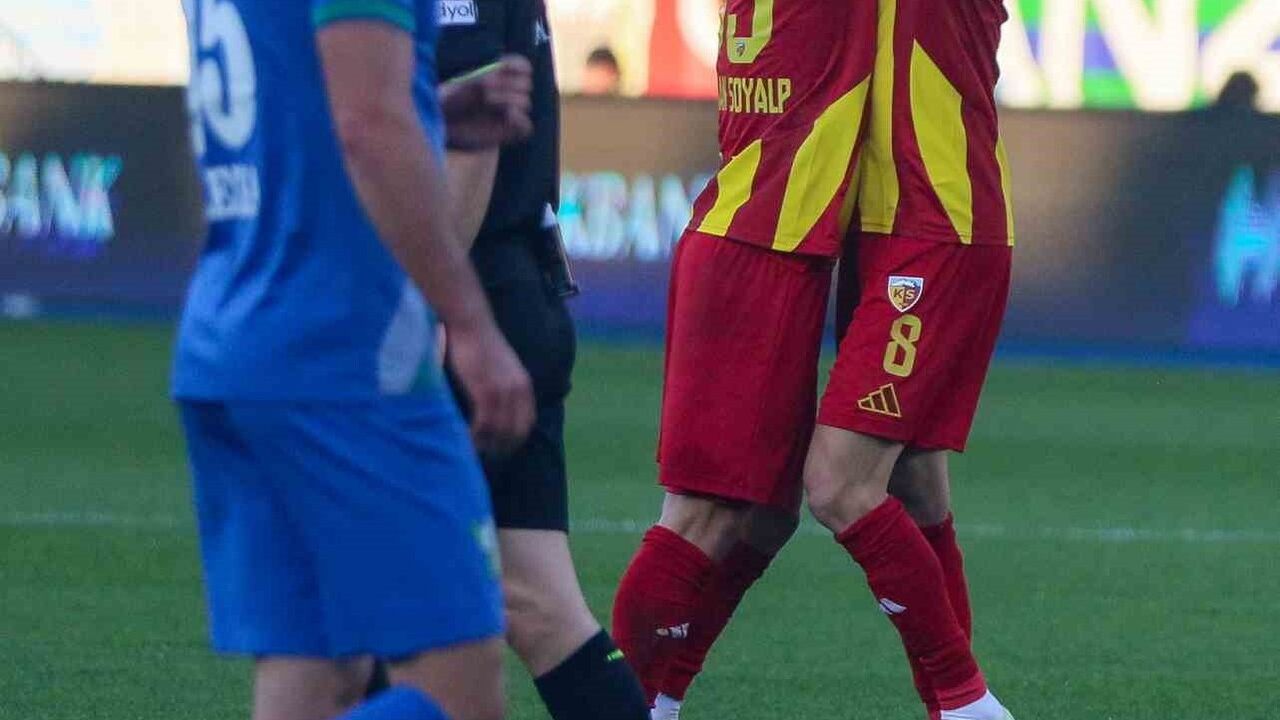Trendyol Süper Lig'de Çaykur Rizespor 0-1 Kayserispor'a Yenildi
