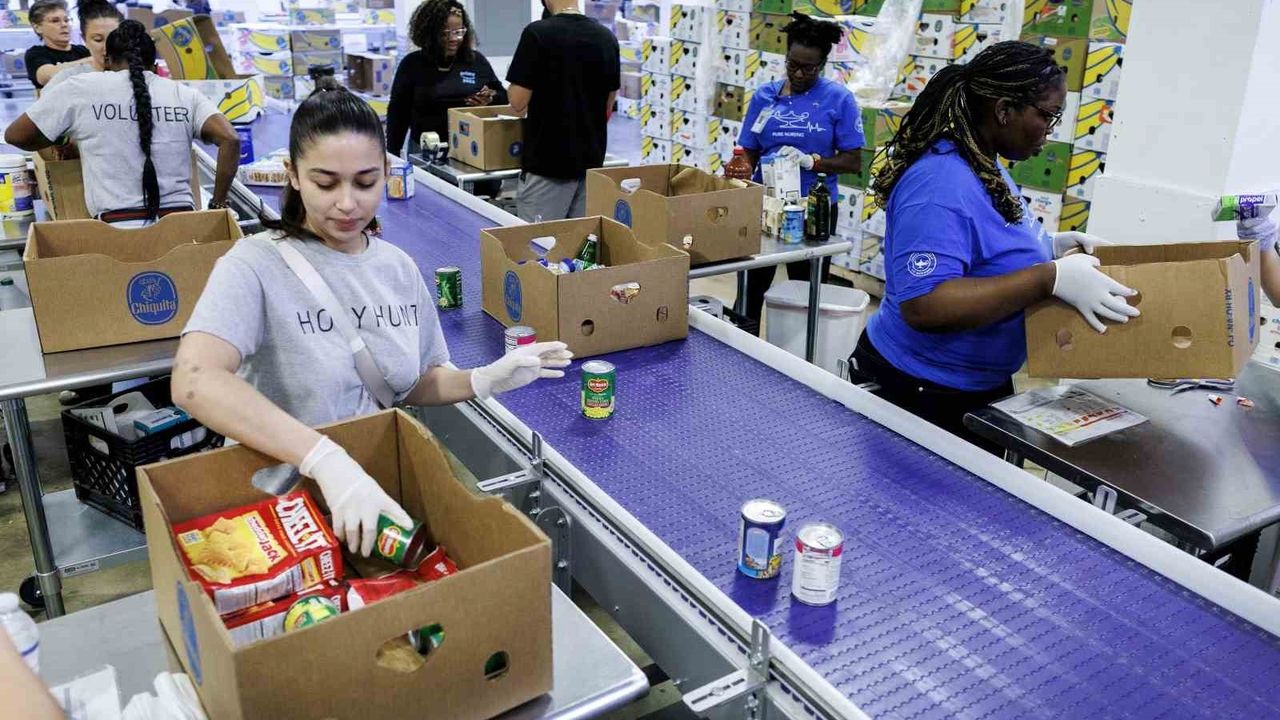 Trump'tan Gıda Yardımı Açıklaması: Radikal Sol Demokratlar Hükümeti Açmalı