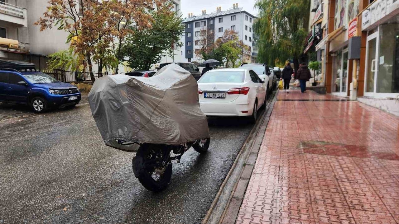 Tunceli'de Sağanak Yağış Etkisini Gösteriyor
