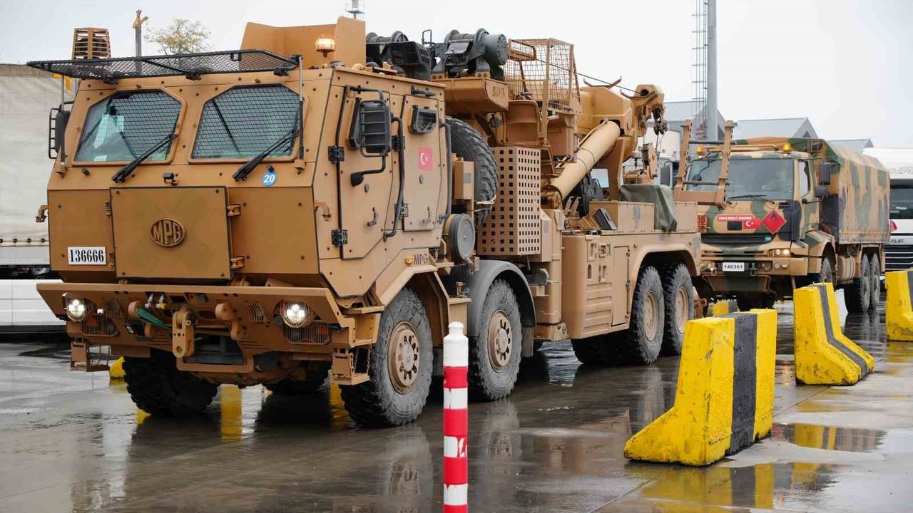 Türk Askerleri NATO Tatbikatı İçin Bulgaristan'a Geçti