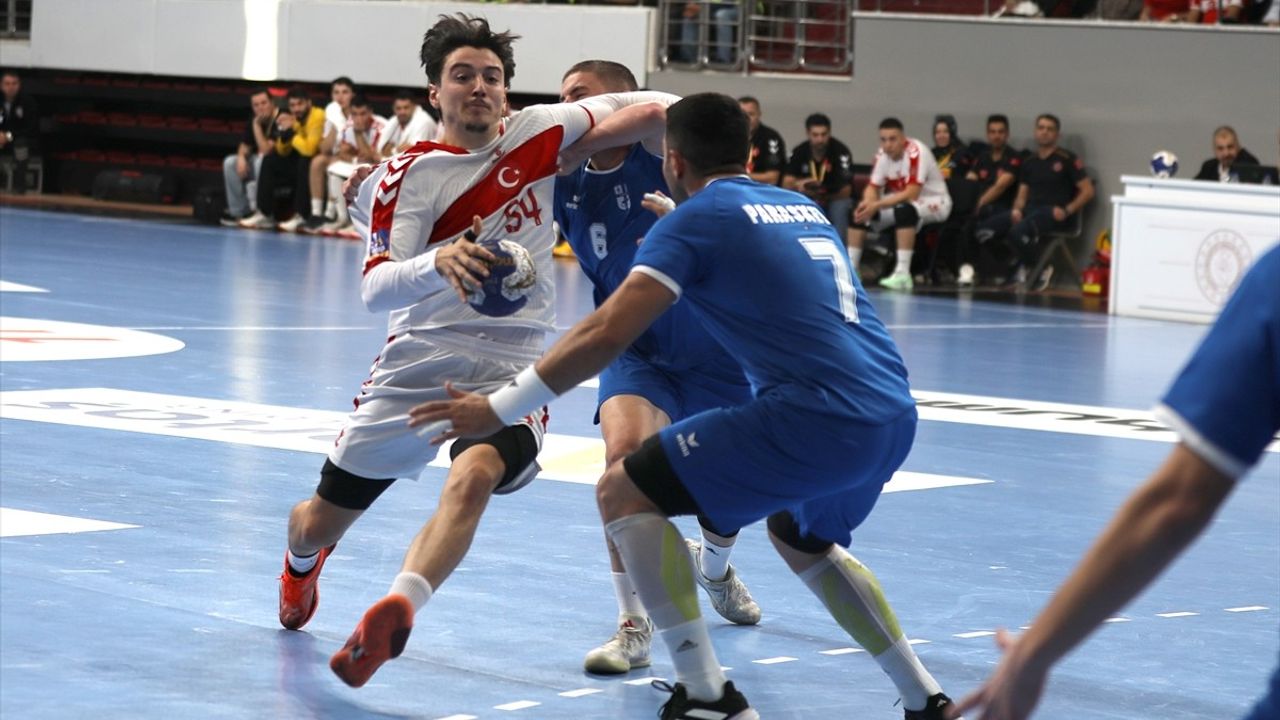 Türkiye Hentbol Takımı, Güney Kıbrıs'ı Farklı Geçti