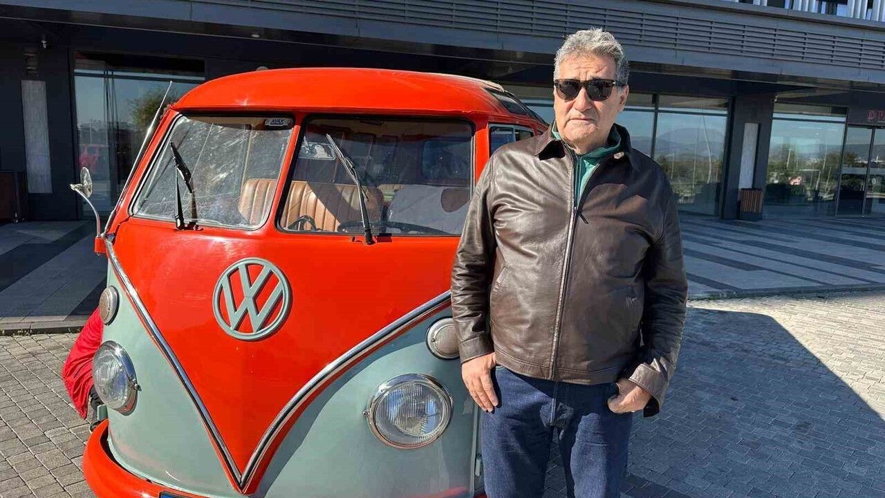 Türkiye'nin Tek 21 Camlı Volkswagen Samba'sı: Tuncay Sönmez'in Hikayesi