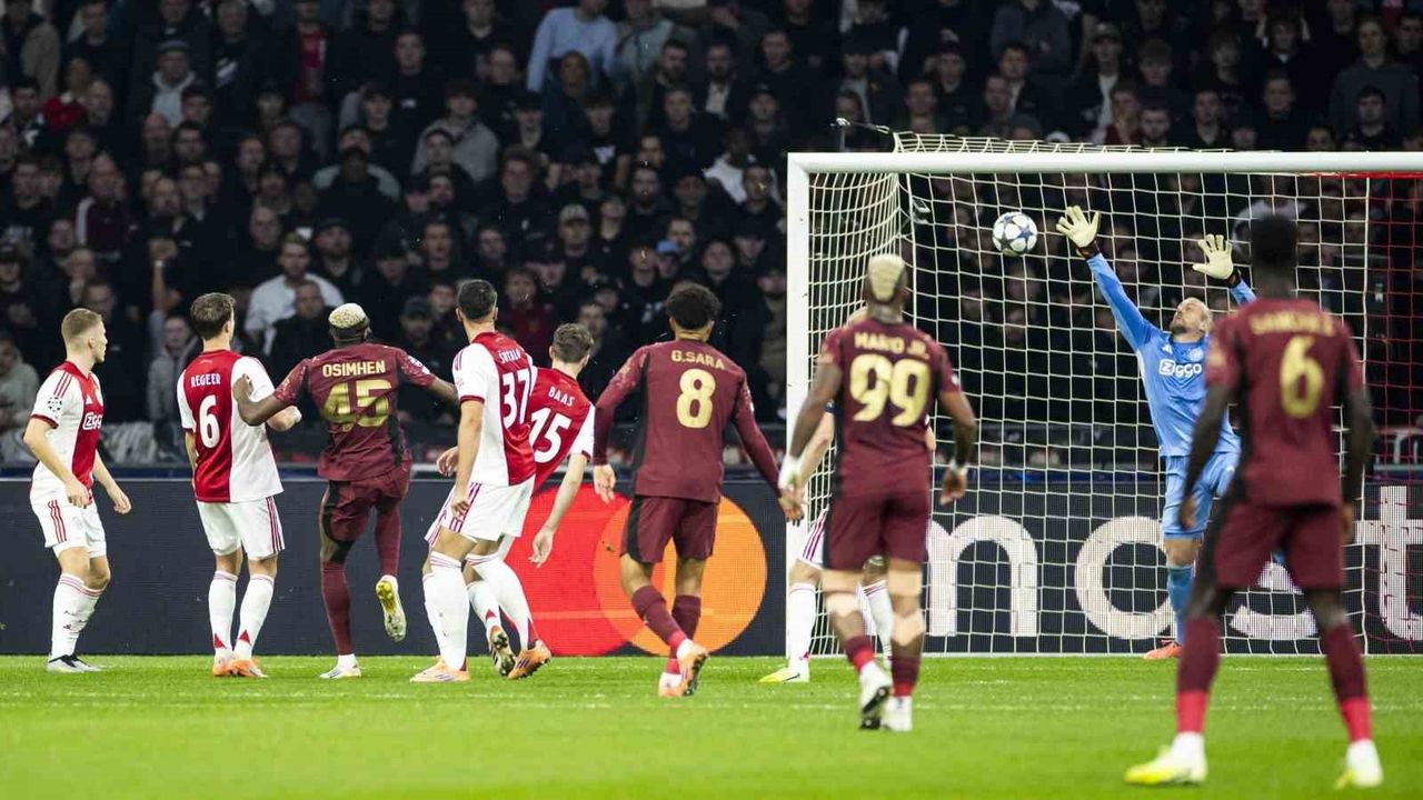 UEFA Şampiyonlar Ligi: Ajax ile Galatasaray Golsüz Beraberlik Sırasında