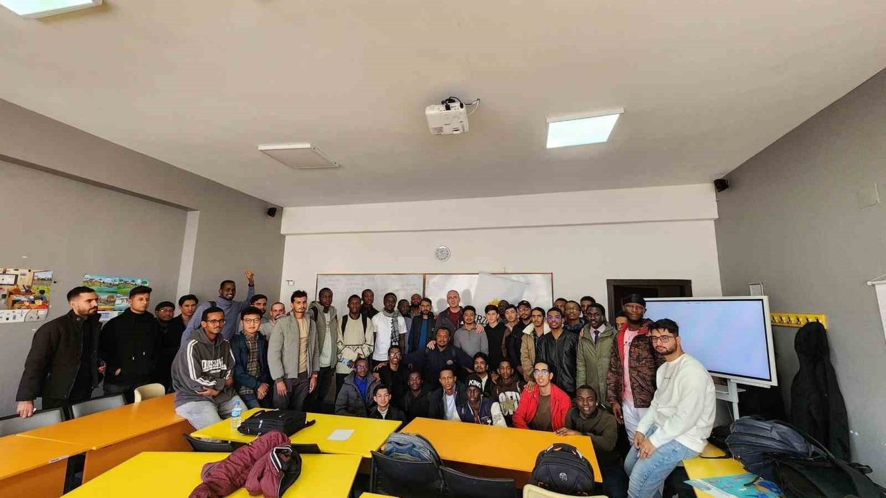 Uluslararası Öğrenciler Erzurum'da Buluştu