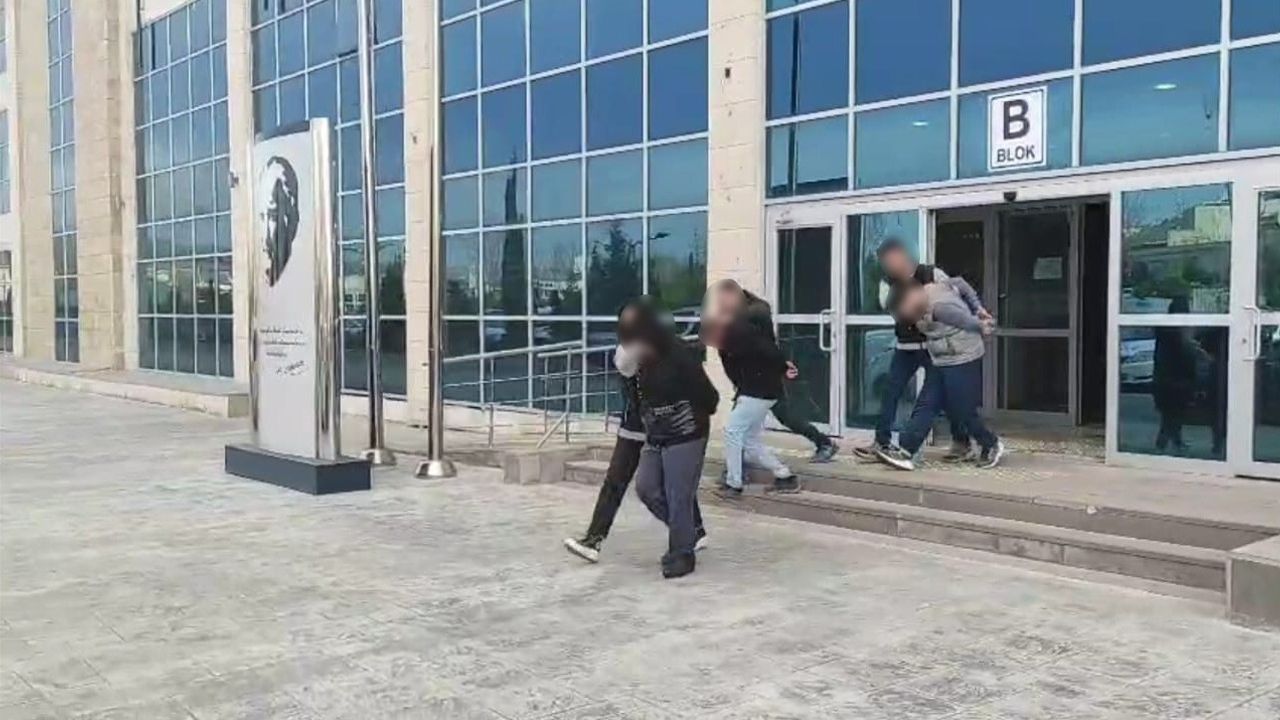 Uşak'ta Uyuşturucu Operasyonu: 2 Tutuklama