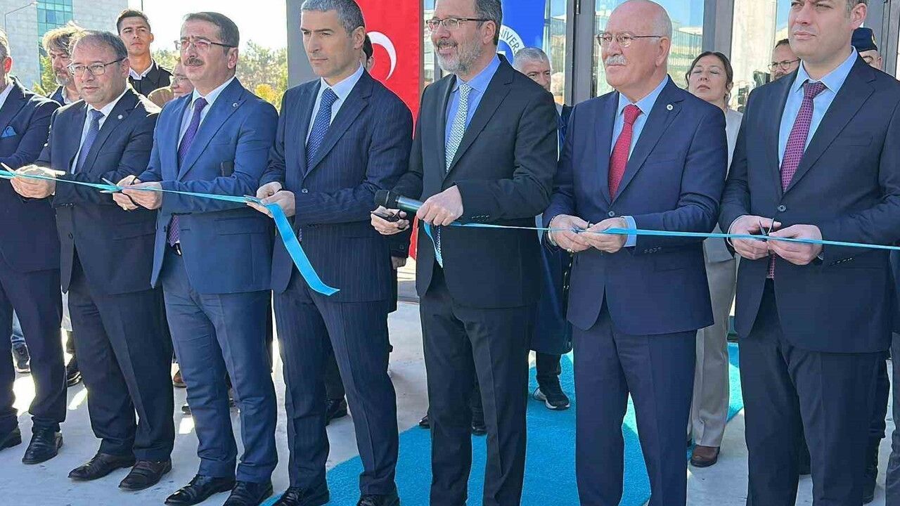 Uşak Üniversitesi 2025-2026 Akademik Yılı Töreni