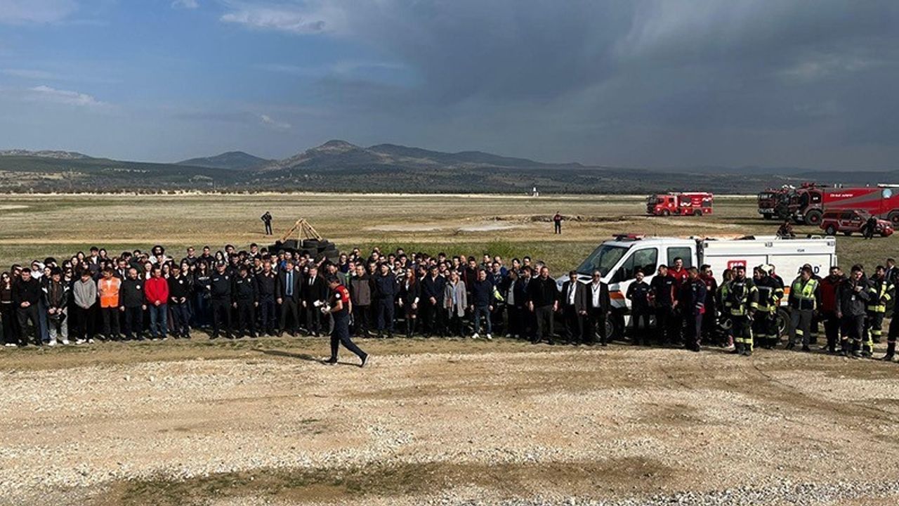 Uşak Üniversitesi Havacılık MYO, Yangın Tatbikatında Yer Aldı