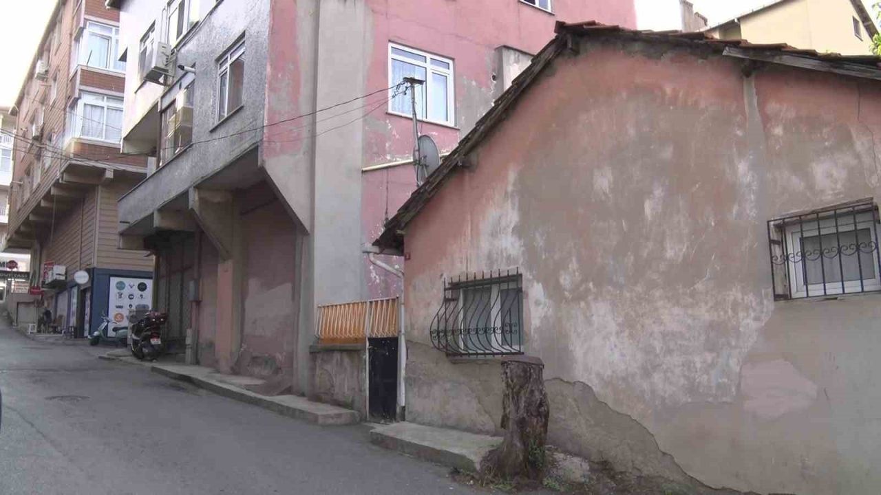 Üsküdar'da Kızgın Yağla Cinayet: Kadın Tutuklandı