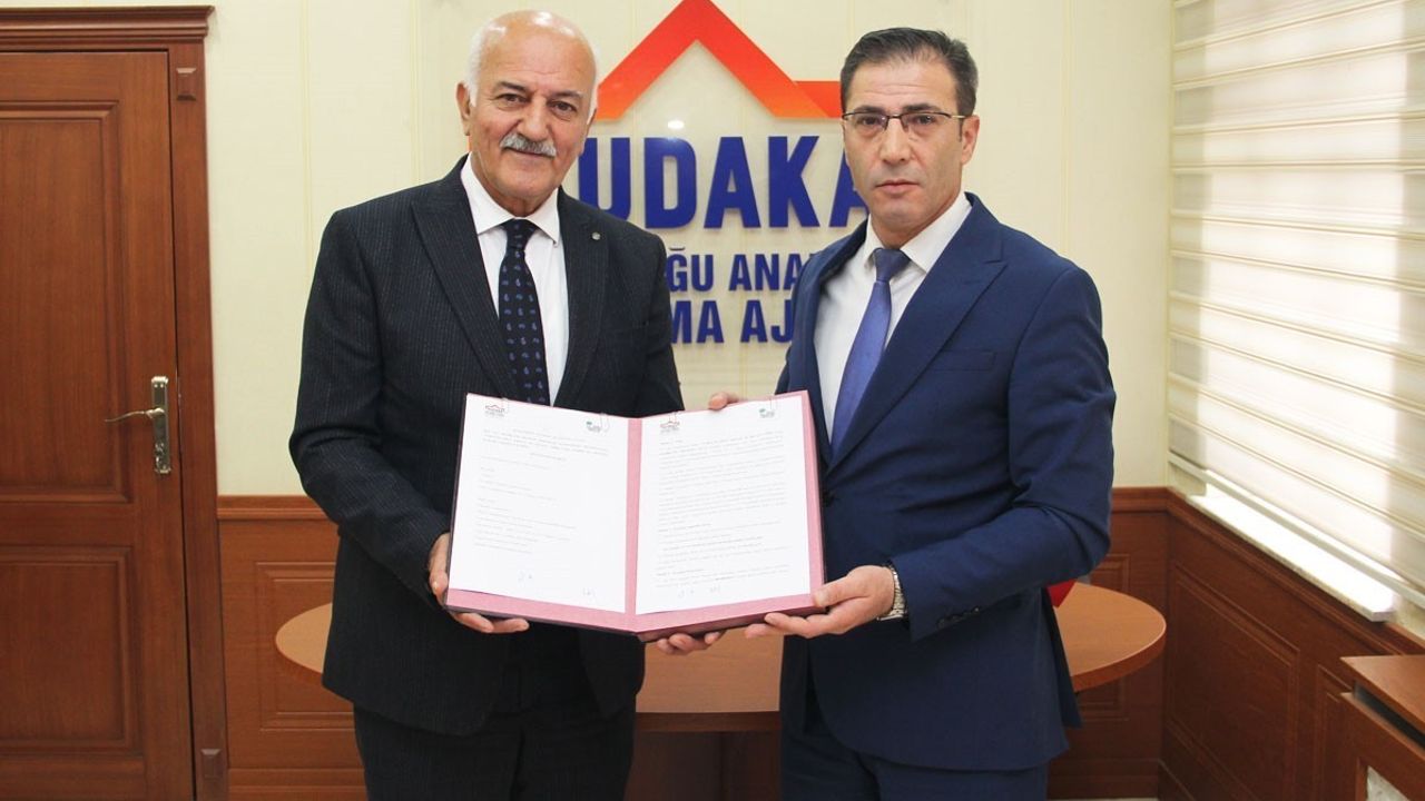 Uzundere'nin Turizm Altyapısını Geliştiren Projede İmzalar Atıldı