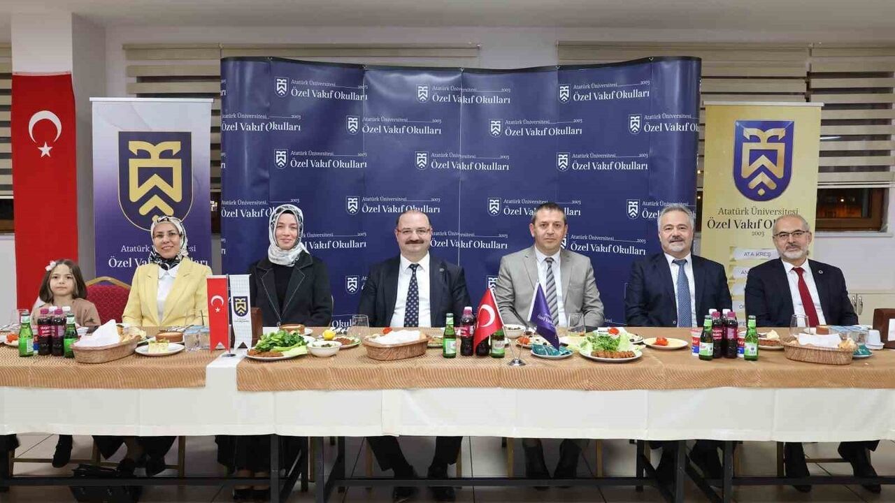 Vakıf Okulları Öğretmenleri Öğretmenler Gününde Buluştu