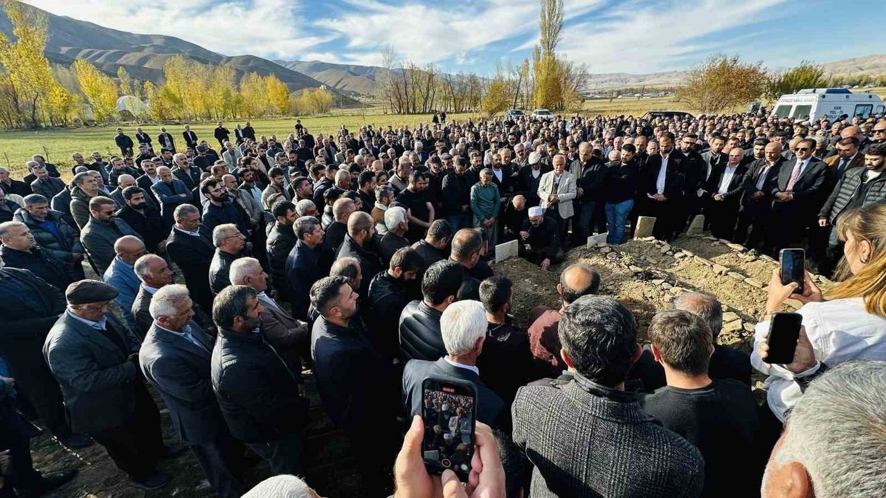 Van'daki Feci Kazada Ölü Sayısı 4'e Yükseldi