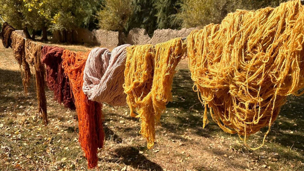 Vanlı Kadınların Doğa ile Renklenme Hikayesi