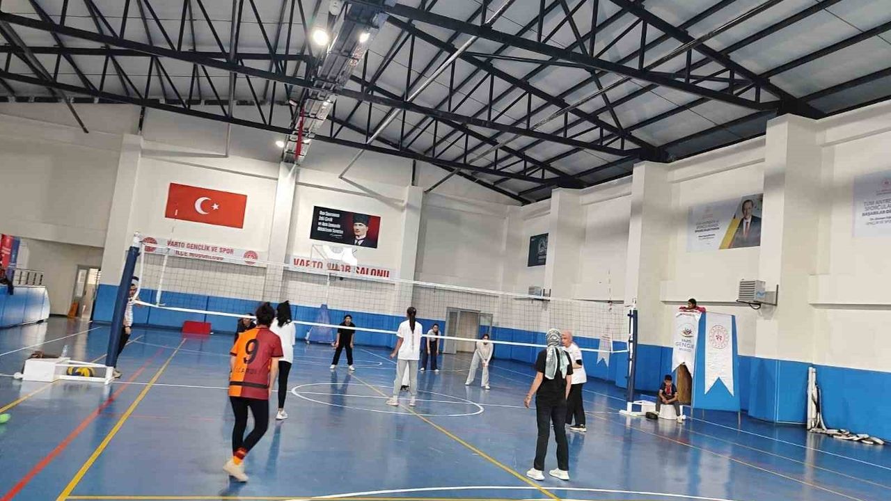 Varto'da Voleybol Antrenmanları Devam Ediyor