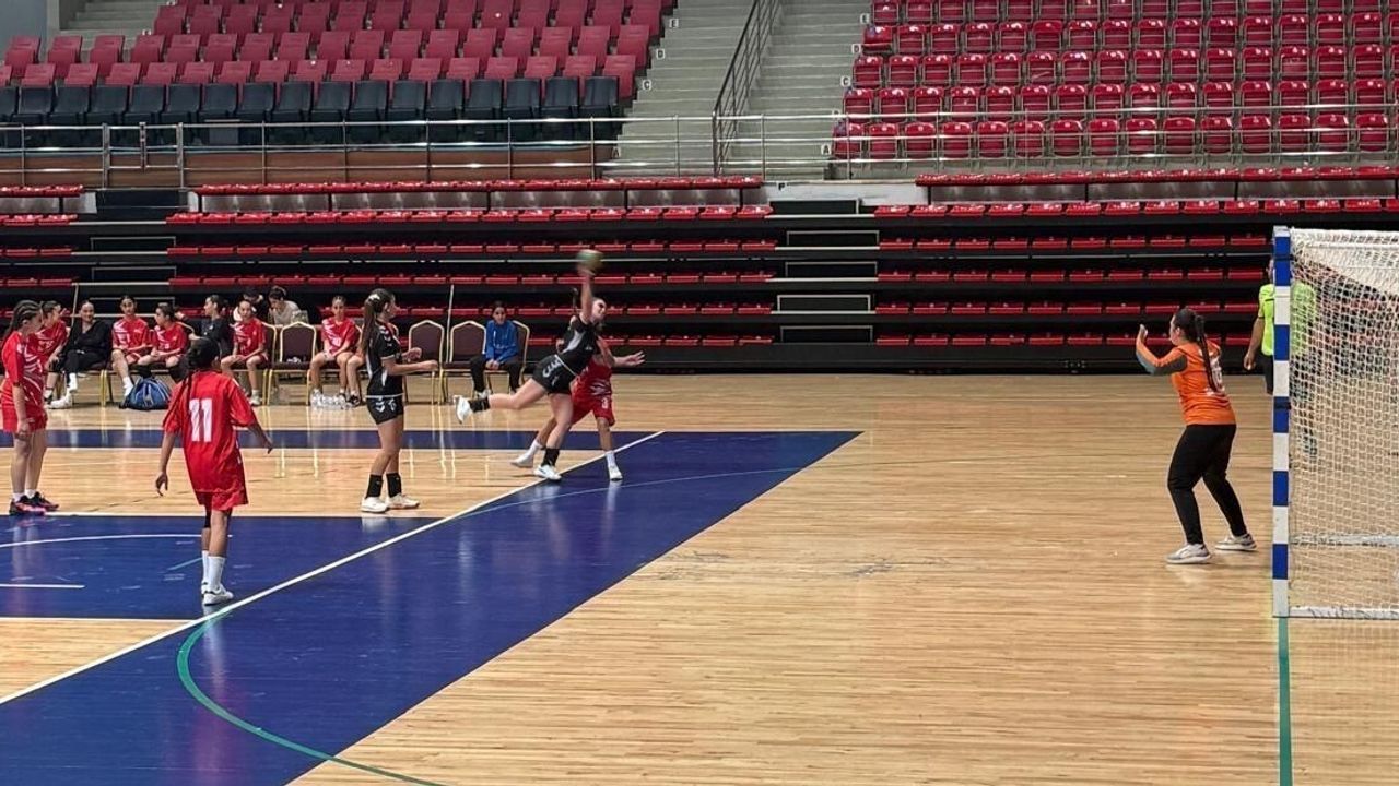 Yalıkavakspor Altyapısı Mevlana Turnuvasına Etkileyici Bir Başlangıç Yaptı