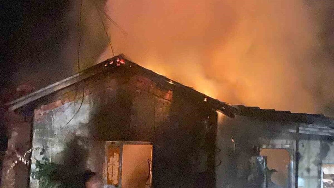 Yanan Ev İçin Yardım Çağrısı