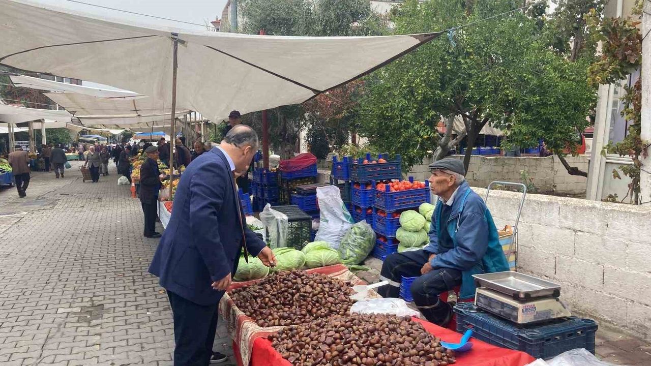 Yatağan Kaymakamı Turgay İlhan, Çarşamba Pazarı'nda Vatandaşlarla Bir Araya Geldi