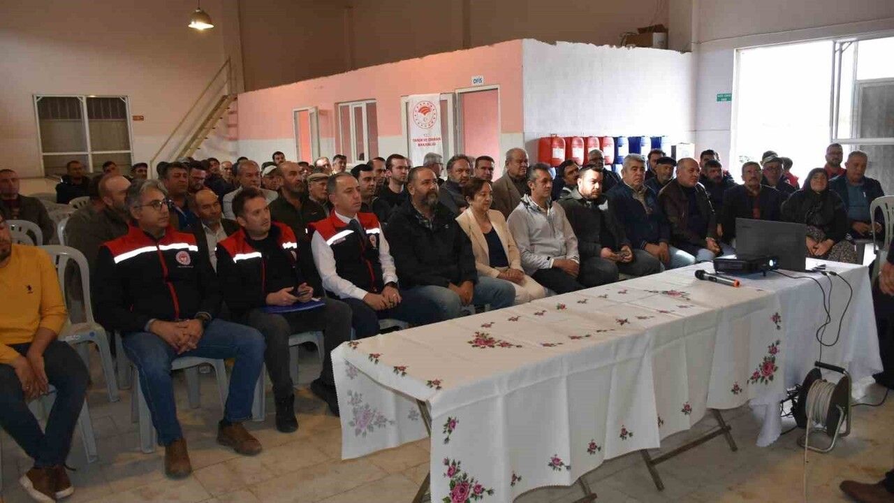 Yenipazar'da Şap Hastalığıyla Mücadele Eğitimi