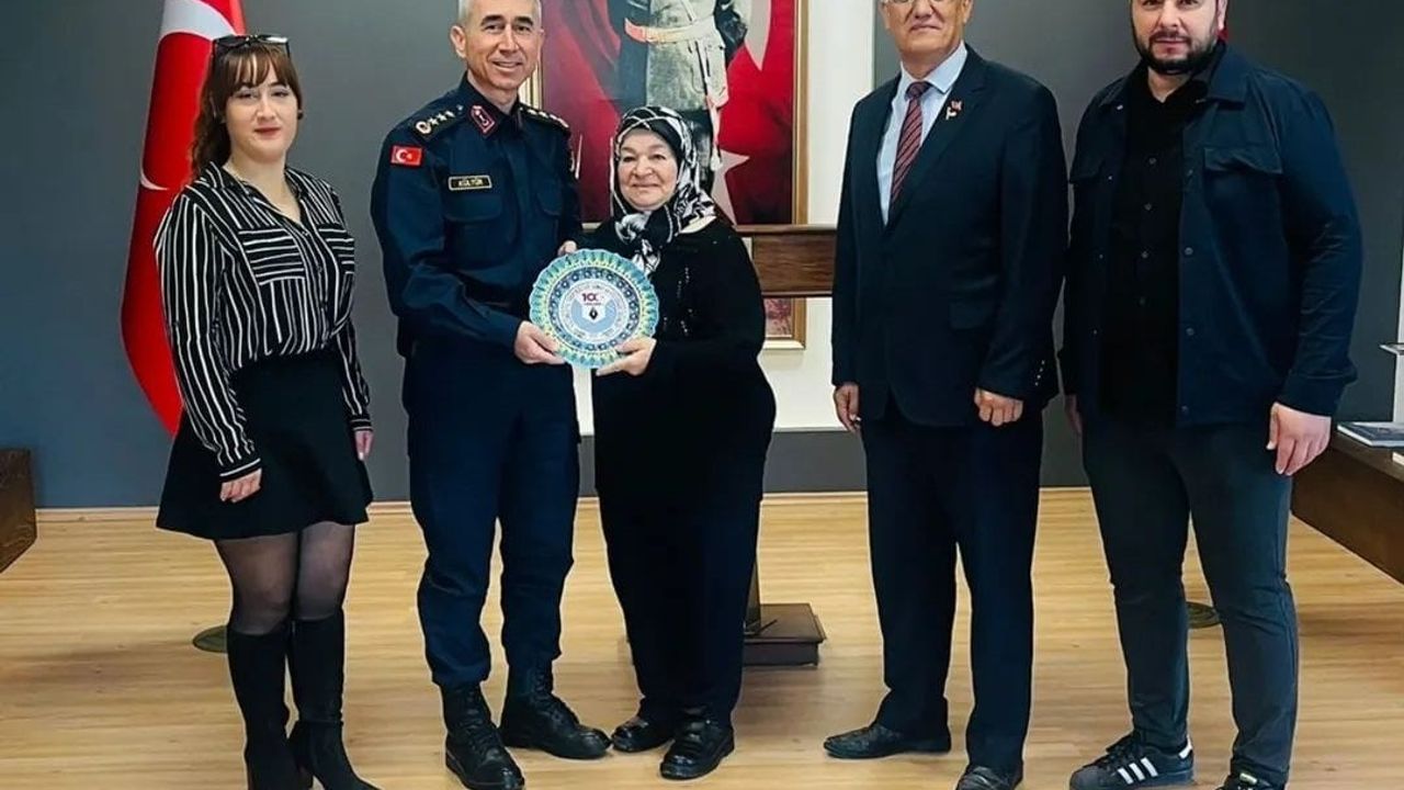 Yüzüncü Yıl Derneği'nden Komutan Kültür'e Ziyaret