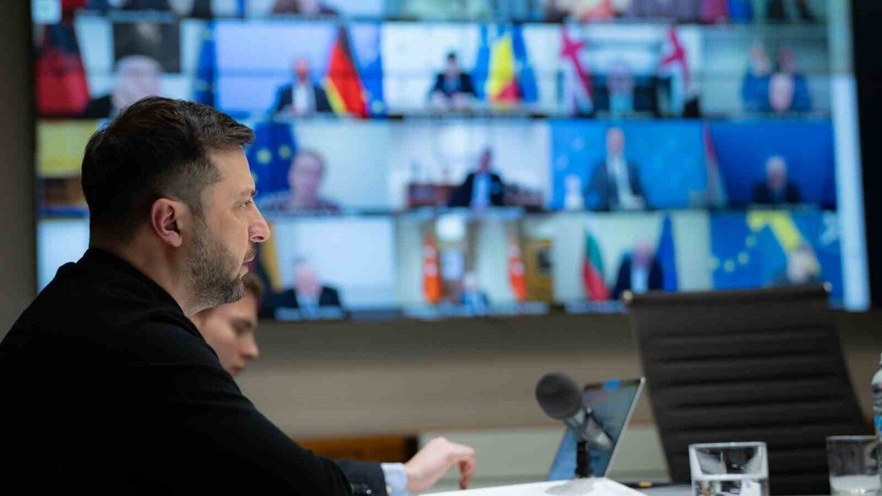 Zelenskiy, Savaşın Sona Ermediğini Vurguladı