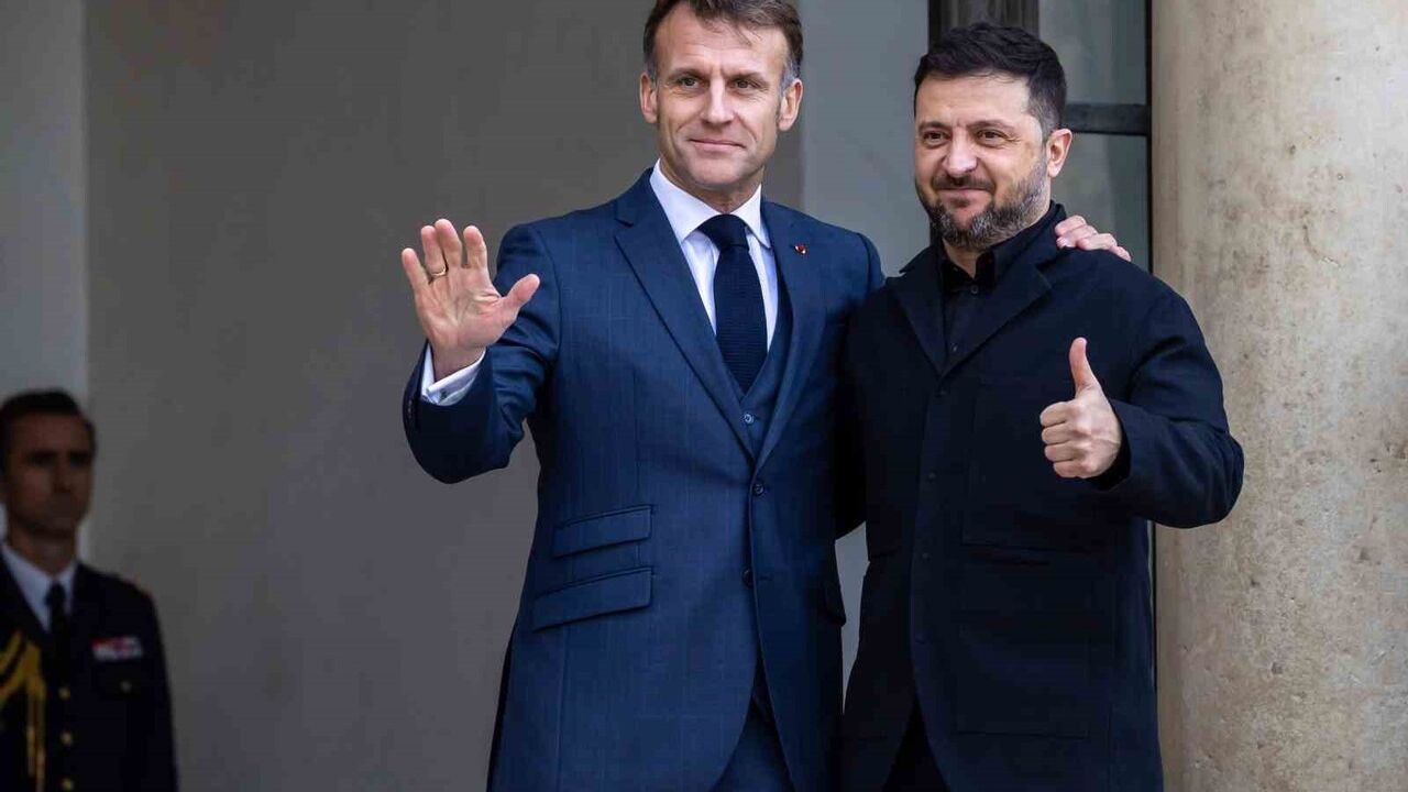 Zelenskiy ve Macron, Paris'te Barış Planını Görüşecek