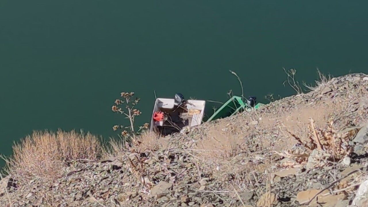 Zernek Barajı'nda Araç Düşmesi: 3 Kişi İçin Arama Kurtarma Çalışmaları Başlatıldı