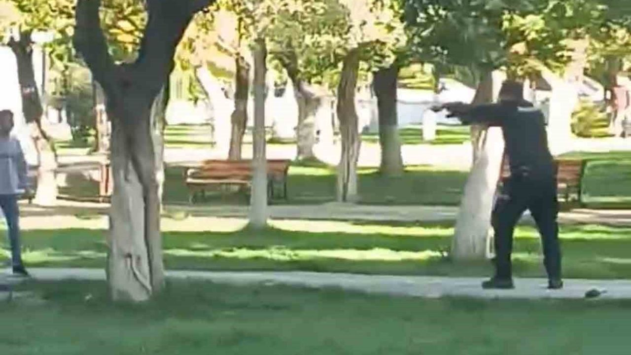 Zihinsel Engelli Gençten Bıçaklı Saldırı