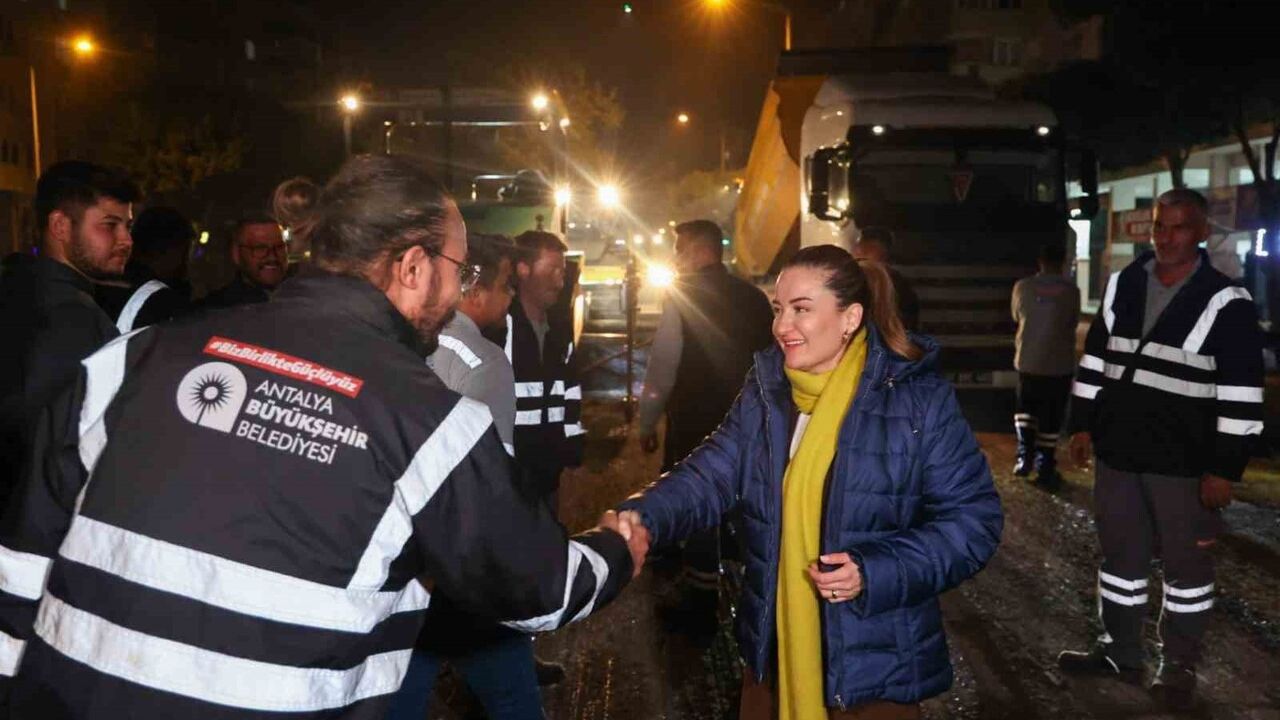 100. Yıl Bulvarı'nda Asfalt Çalışmaları Tamamlandı