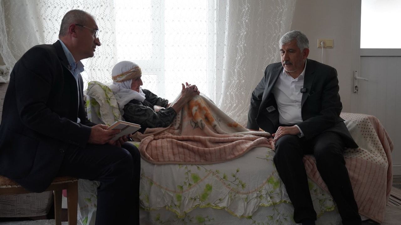 105 Yaşındaki Hanım Orman, AK Parti’ye Üye Oldu