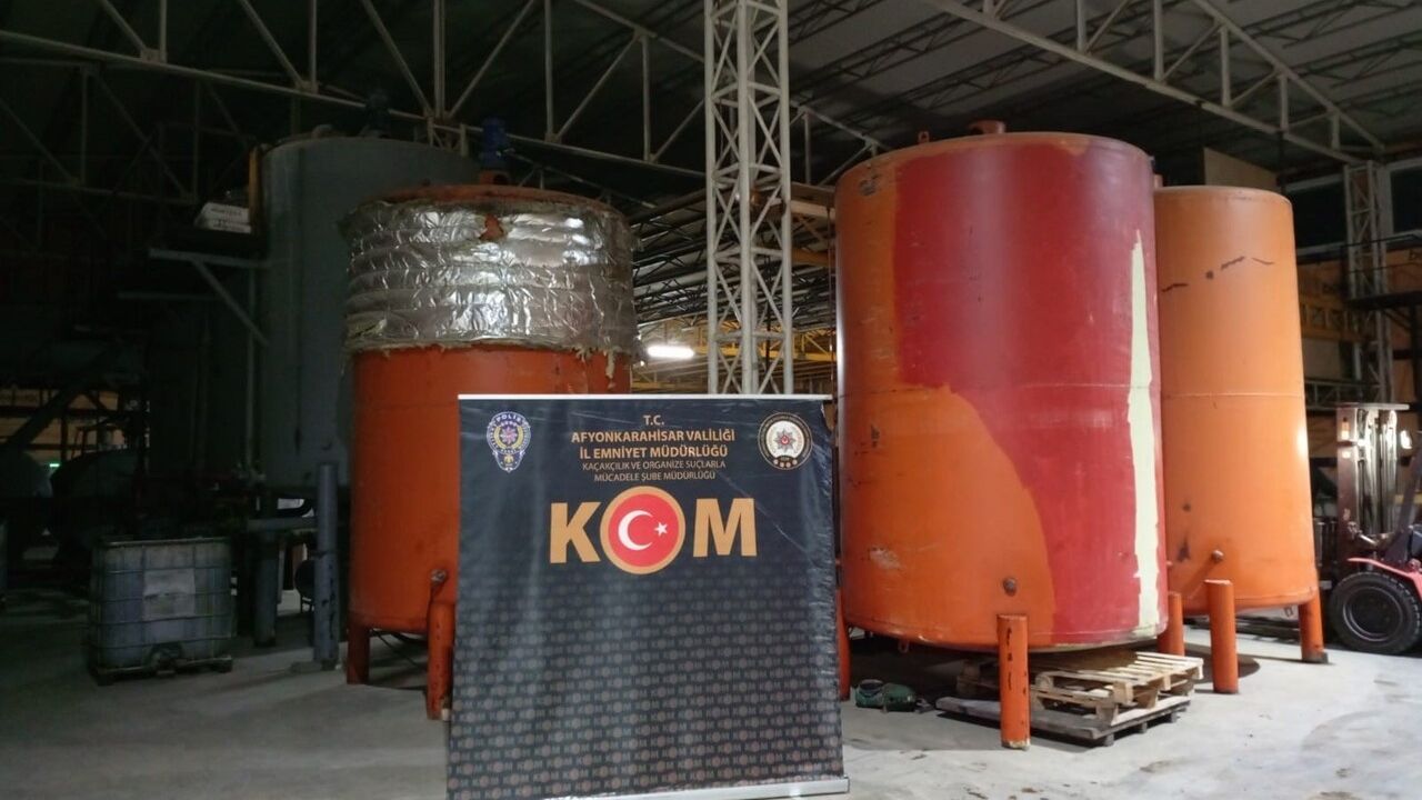 20 Ton Kaçak Akaryakıt Ele Geçirildi