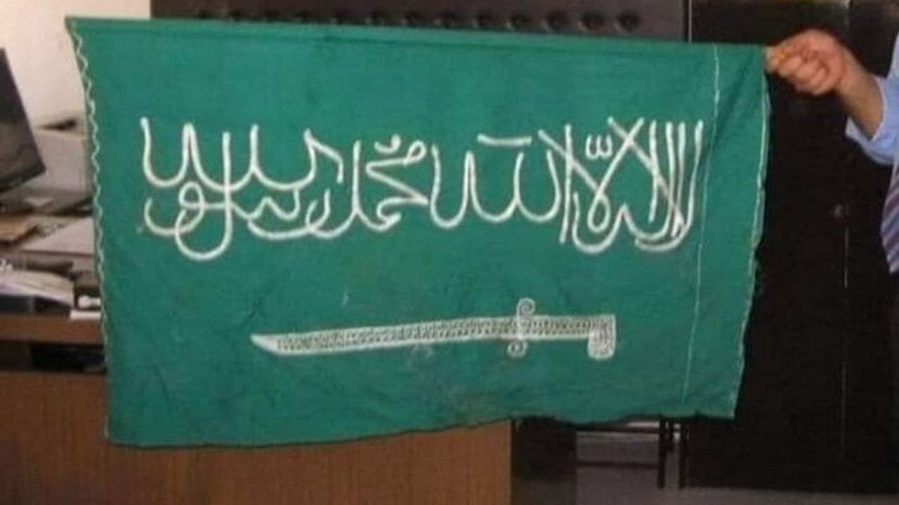 300 Yıllık Yazır Sancağı Yeniden Bulundu