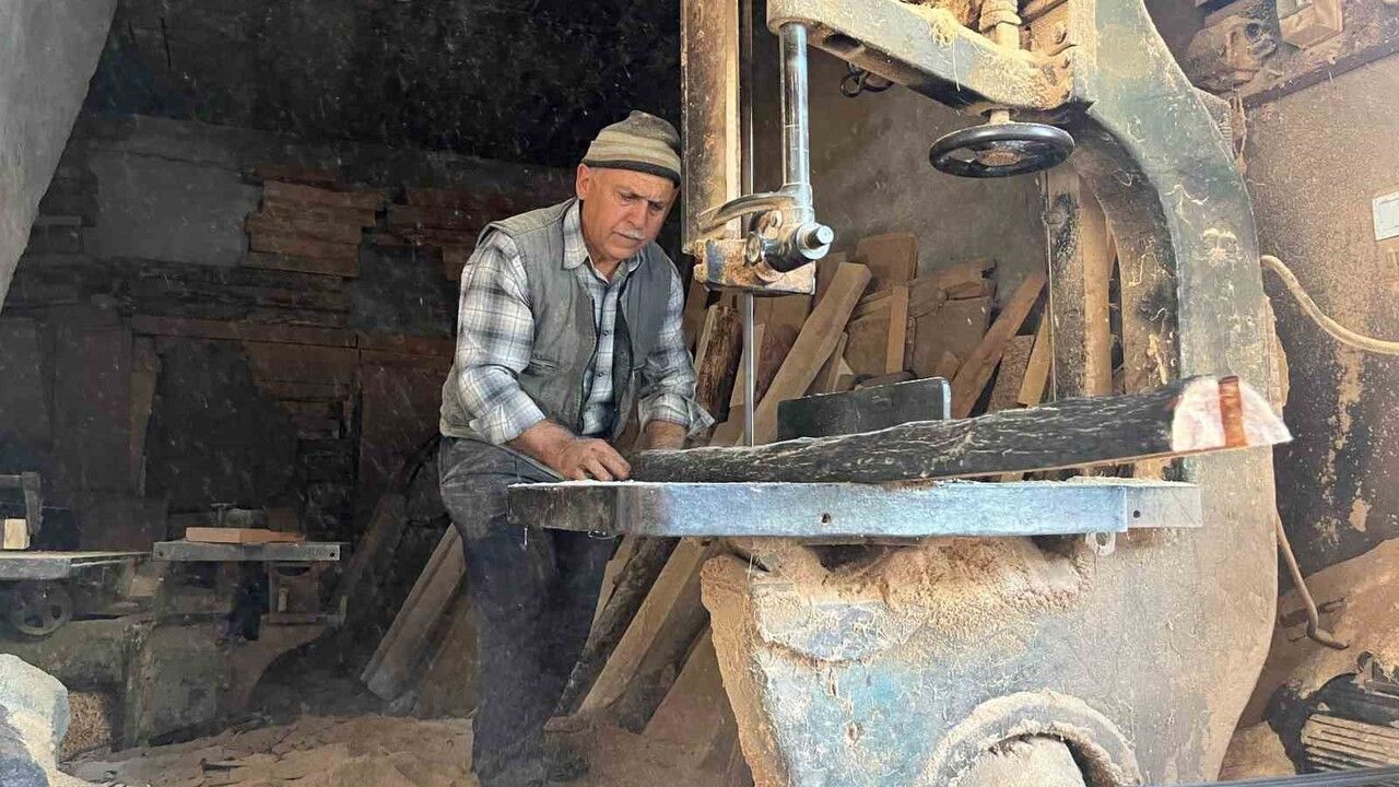 45 Yıllık Usta Marangoz Çırak Bulamazsa Kepenk Kapatacak