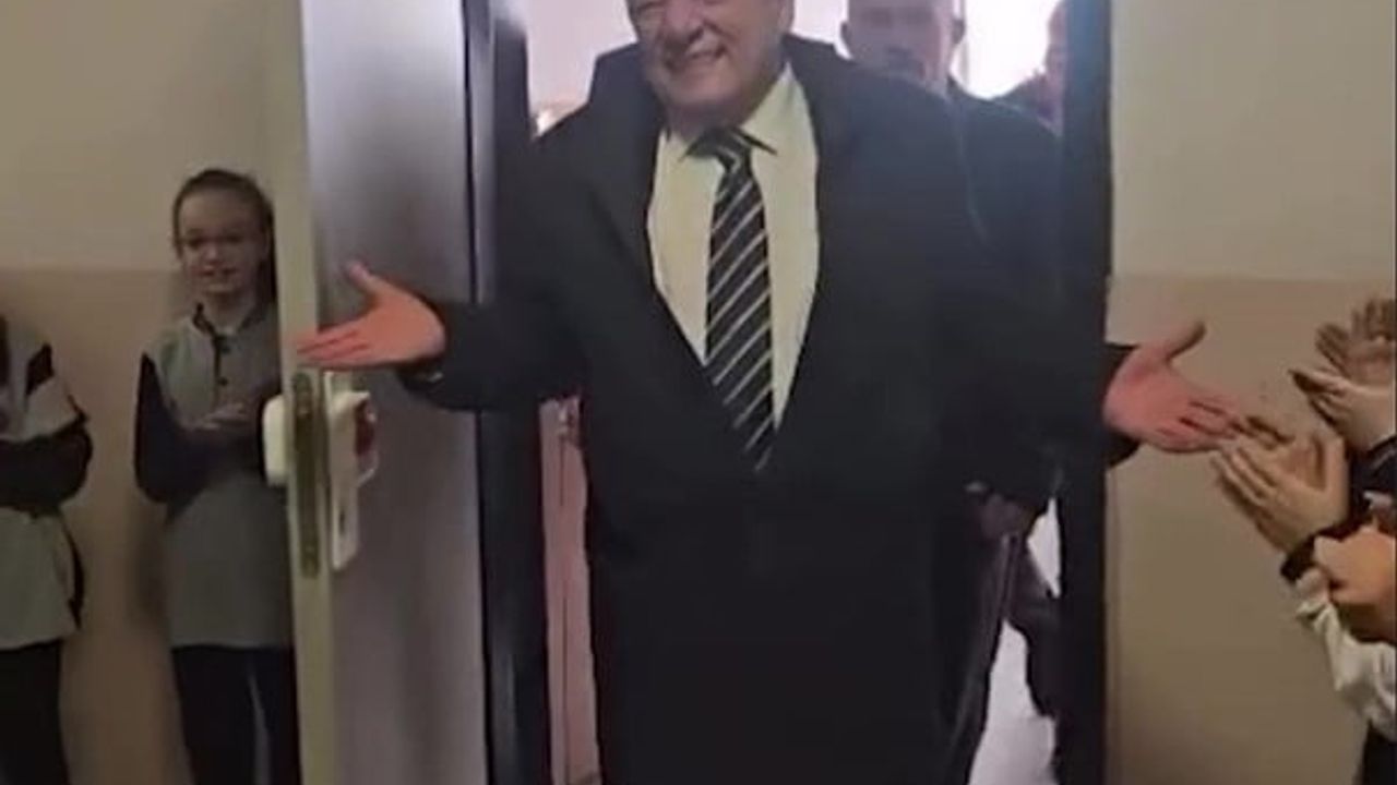 46 Yıllık Öğretmenlik Yolculuğuna Duygusal Veda