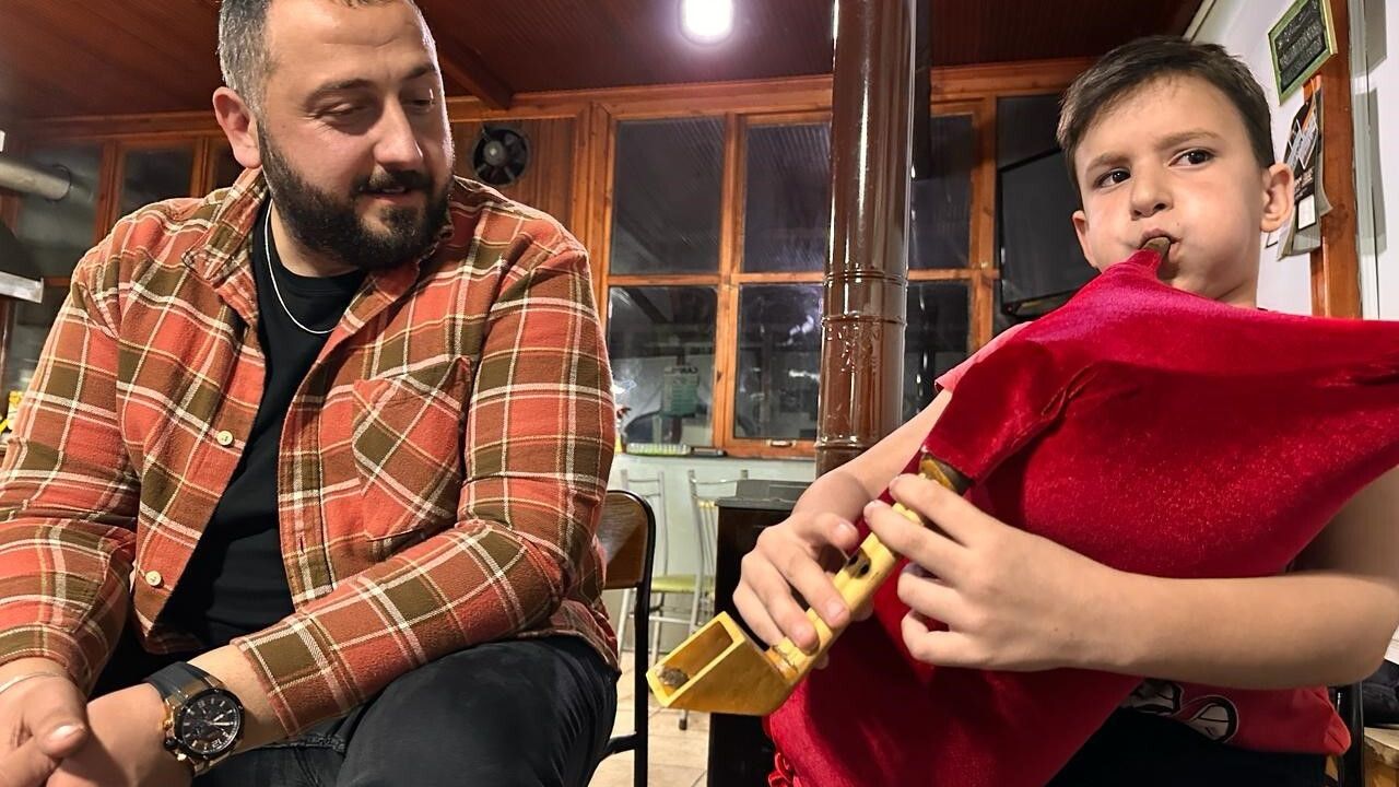 8 Yaşındaki Ahmet Semih Toraman'ın Tulum Aşkı