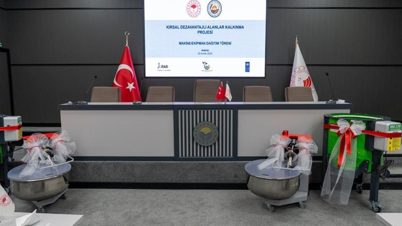 Adana'da Çiftçilere Makine Desteği Sağlandı