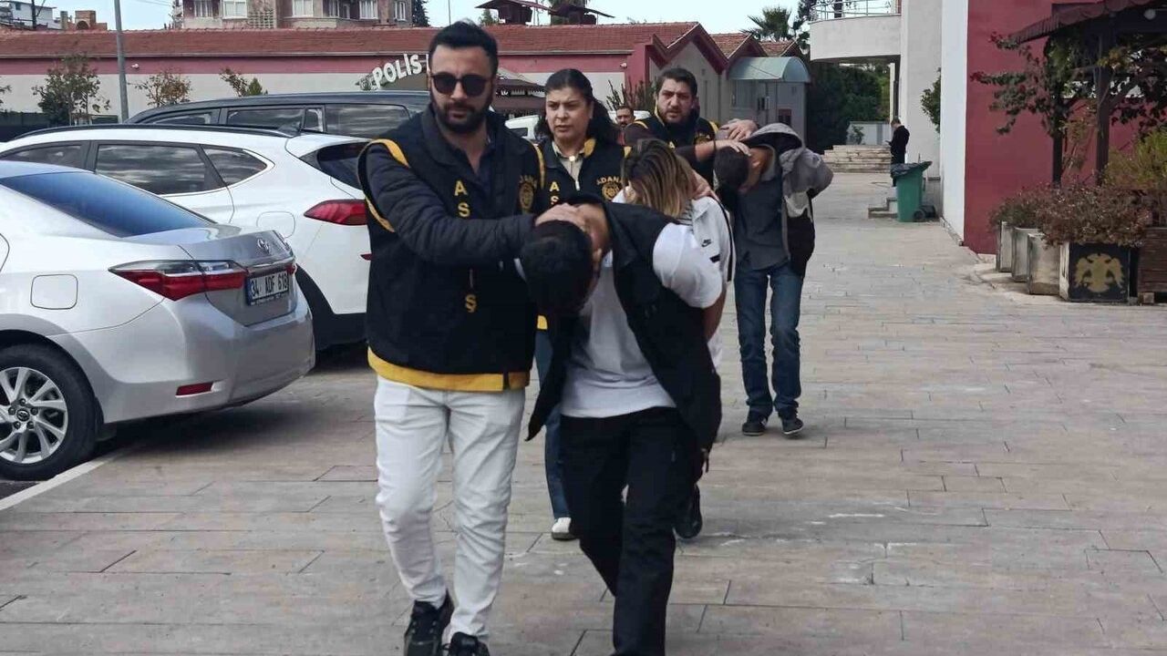 Adana'da Cinayet: Genç Kızın Eski Sevgilisi Öldürüldü