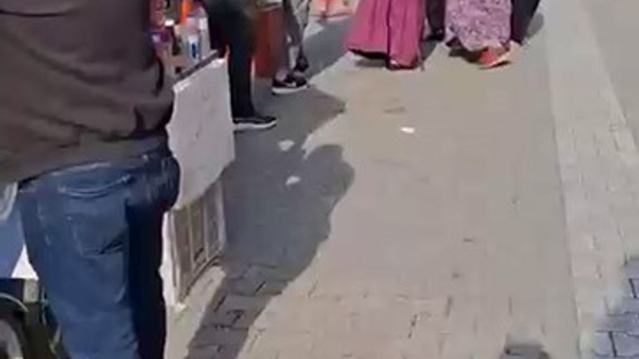 Adana'da Kadınlar Arasında Sokak Ortasında Kavga