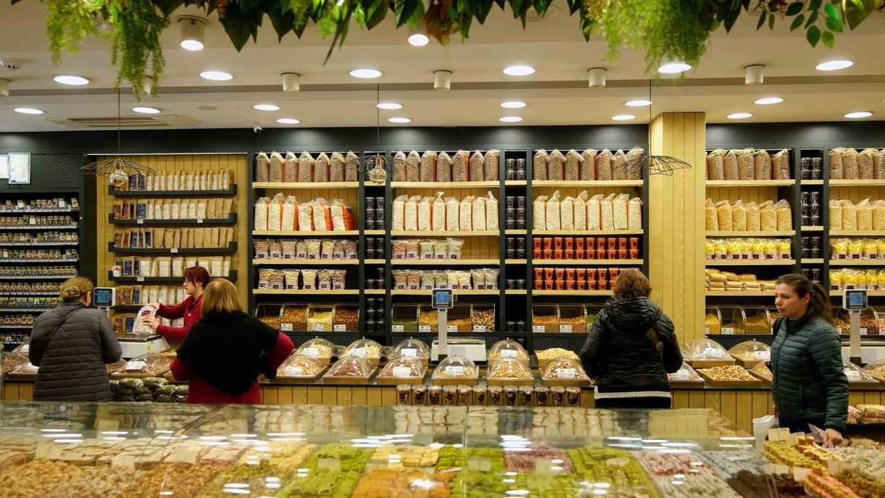 Adana'da Kuru Yemişçilerde Yeni Yıl Yoğunluğu