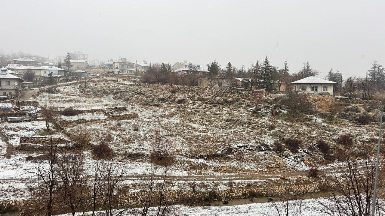 Adana'nın Yüksek Kesimlerinde Kar Yağışı