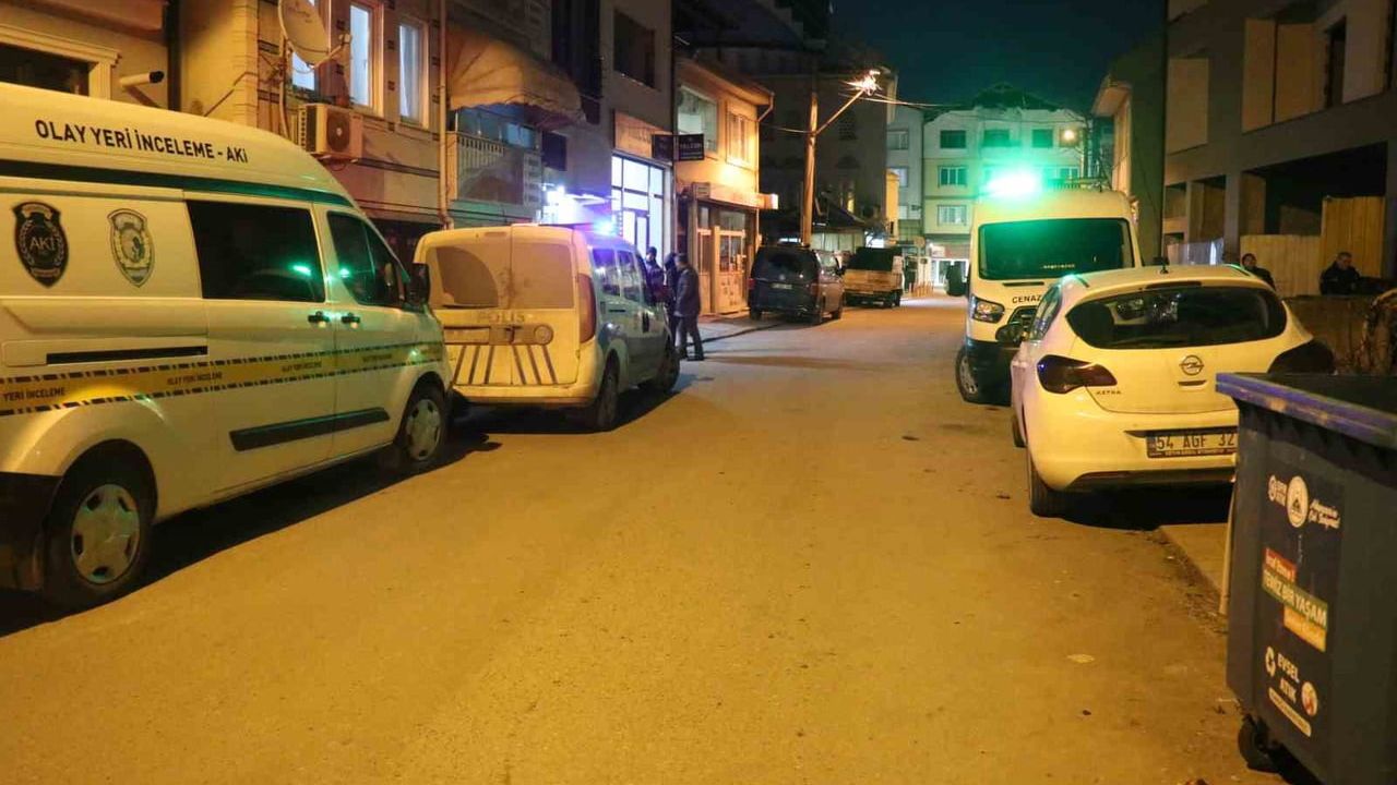 Adapazarı'nda İnşaat Sahasında Erkek Cesedi Bulundu