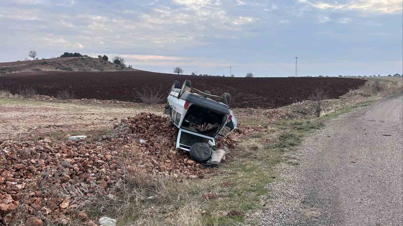 Adıyaman'da Güvenlik Korucusunun Aracının Takla Atması Sonucu 1 Yaralı