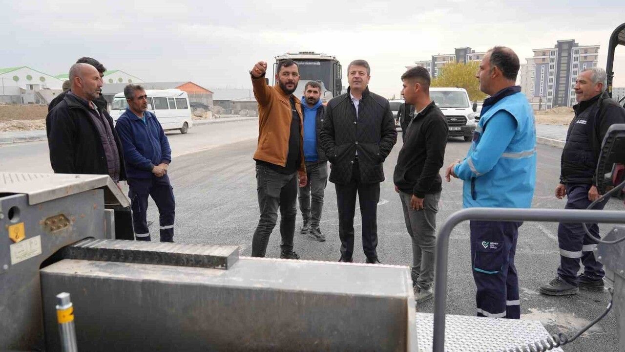 Adıyaman'da Okullar Bölgesinde Asfalt Çalışmaları Hızlandı